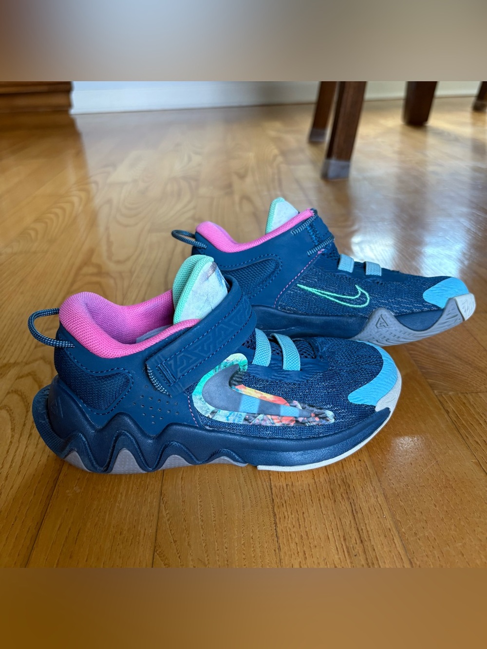 Size 11 PS Nike Giannis Immortality 2 Basketball Shoes Sneakers Low Blue Pink